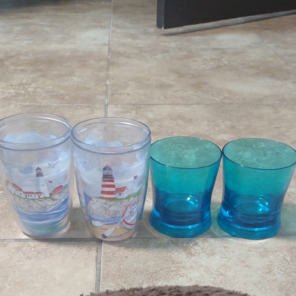Coastal Themed and Blue Glass Cup Set (Plastic)